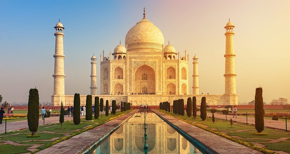 Agra Tour by Luxury Bus